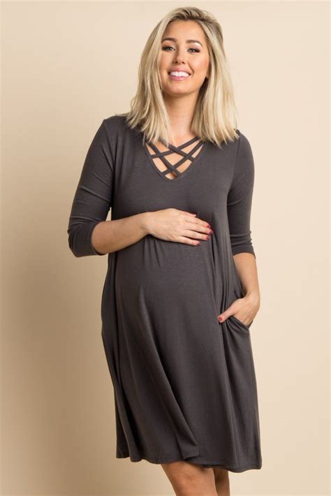 Dressing for Every Trimester: Maternity Clothes for Witches